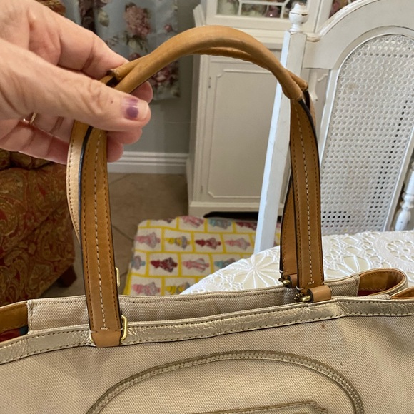 Lovely coach purse with gold accents so pretty  inside is plaid material. - Picture 8 of 9